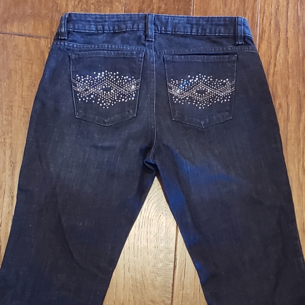 Gorgeous Studded Capri Jeans 👖